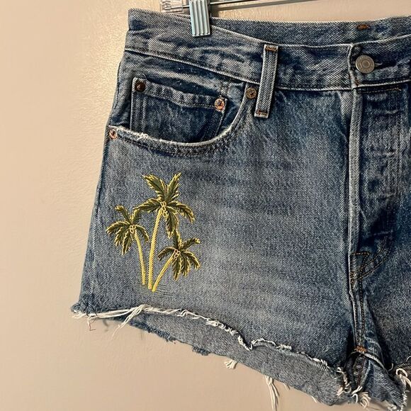 Levi's Denim Jean Shorts Palm Trees Button Fly Size 31 - Picture 2 of 12
